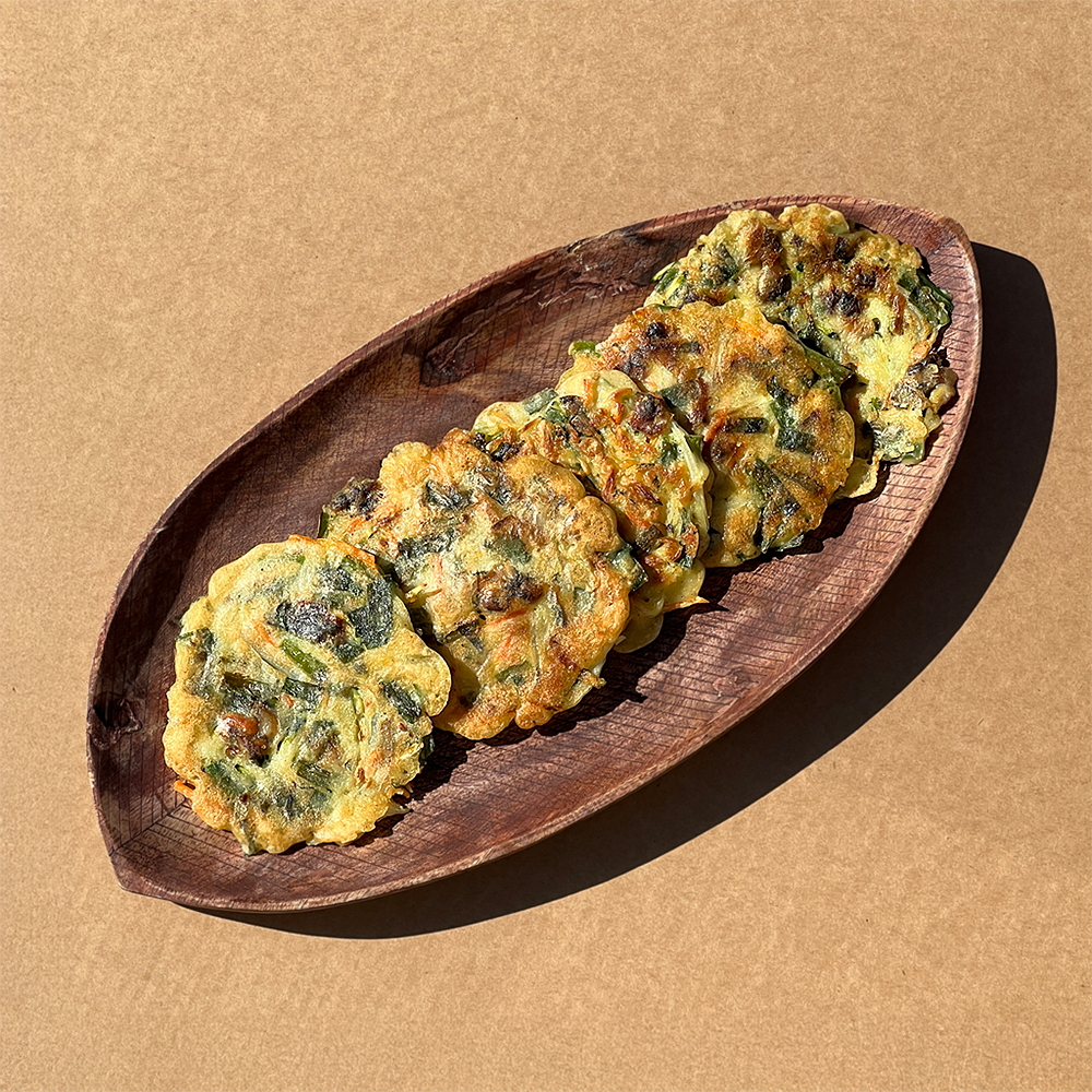 Cockle and Chive Pancake with Batter and Sauce