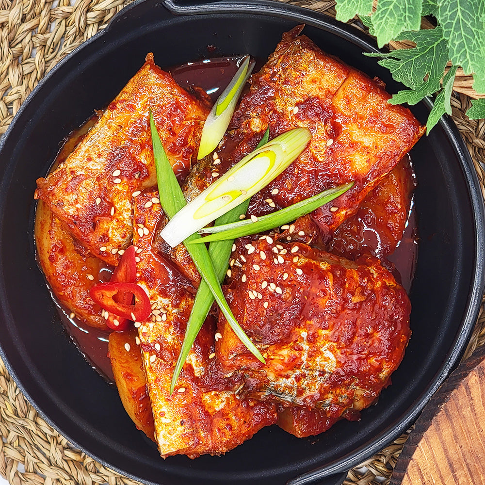 Galchi-jorim (Korean braised cutlassfish with radish) – packaged for delivery | Banchan365