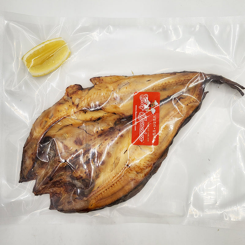 Imyeonsu-gui (Korean grilled atka mackerel) served and plated | Banchan365