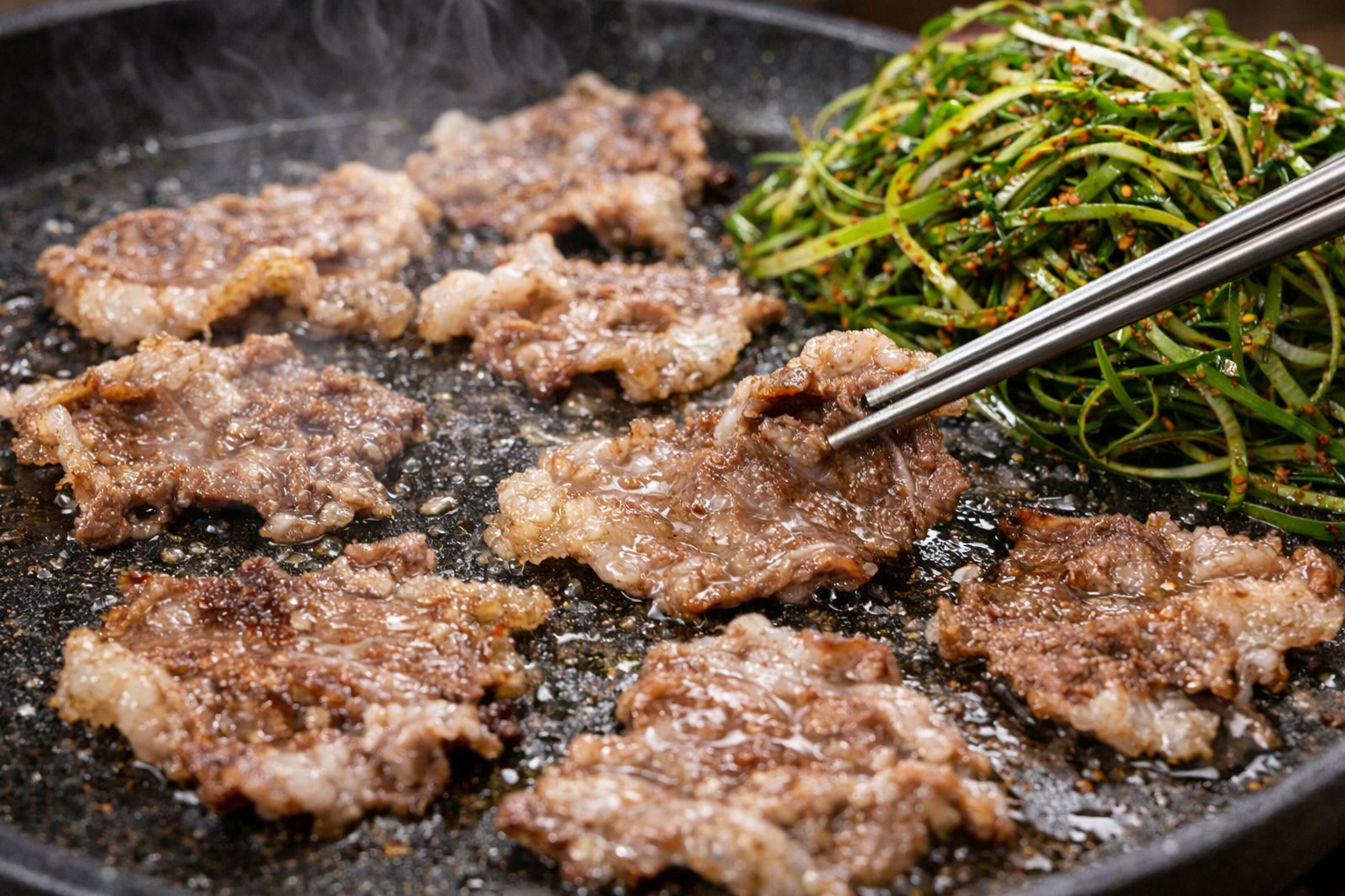 Angus chadolbaegi (Korean-style sliced beef brisket) – 1 lb served and plated | Banchan365