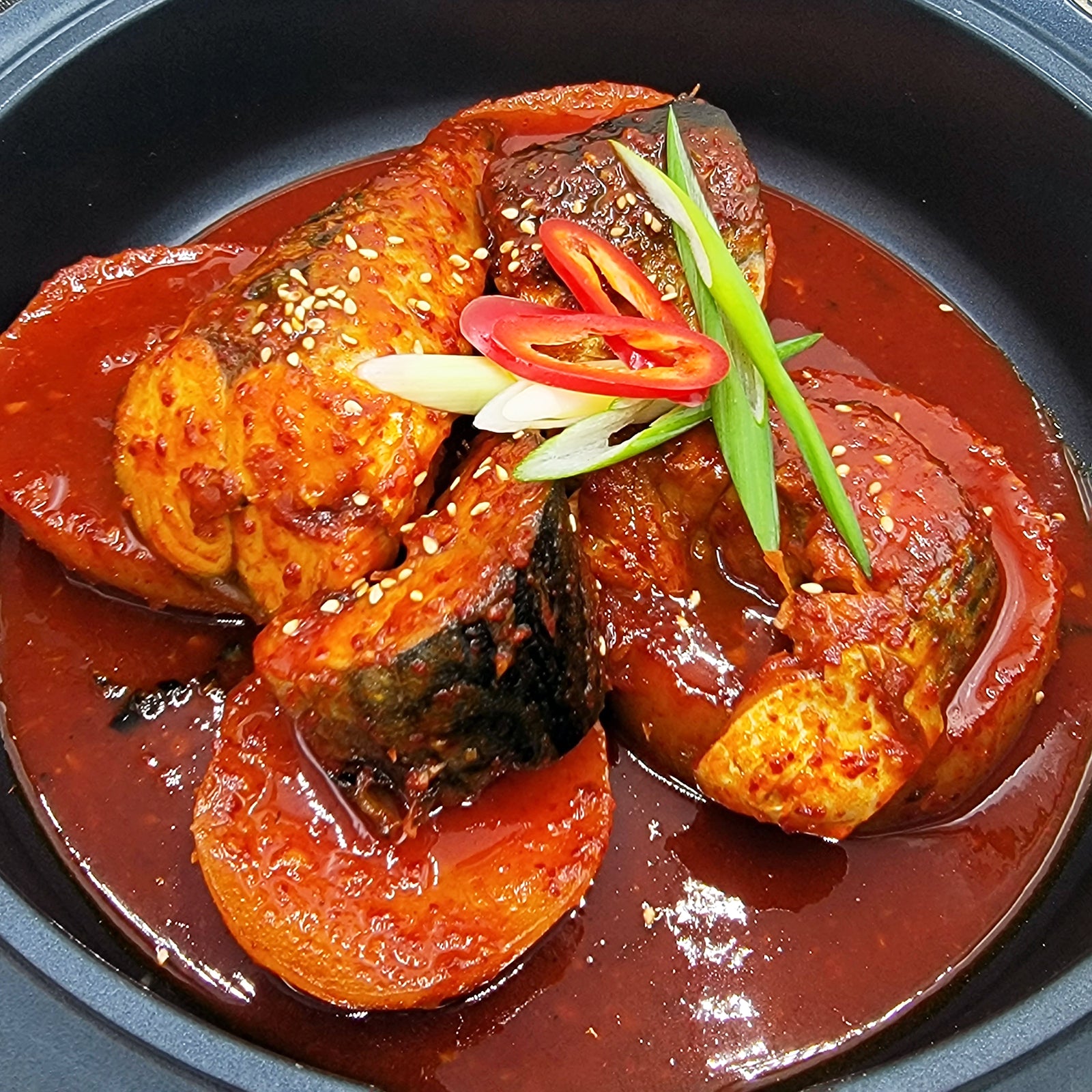Godeungeo-jorim (Korean braised mackerel with radish) – spicy stew – detail view (image 6) | Banchan365