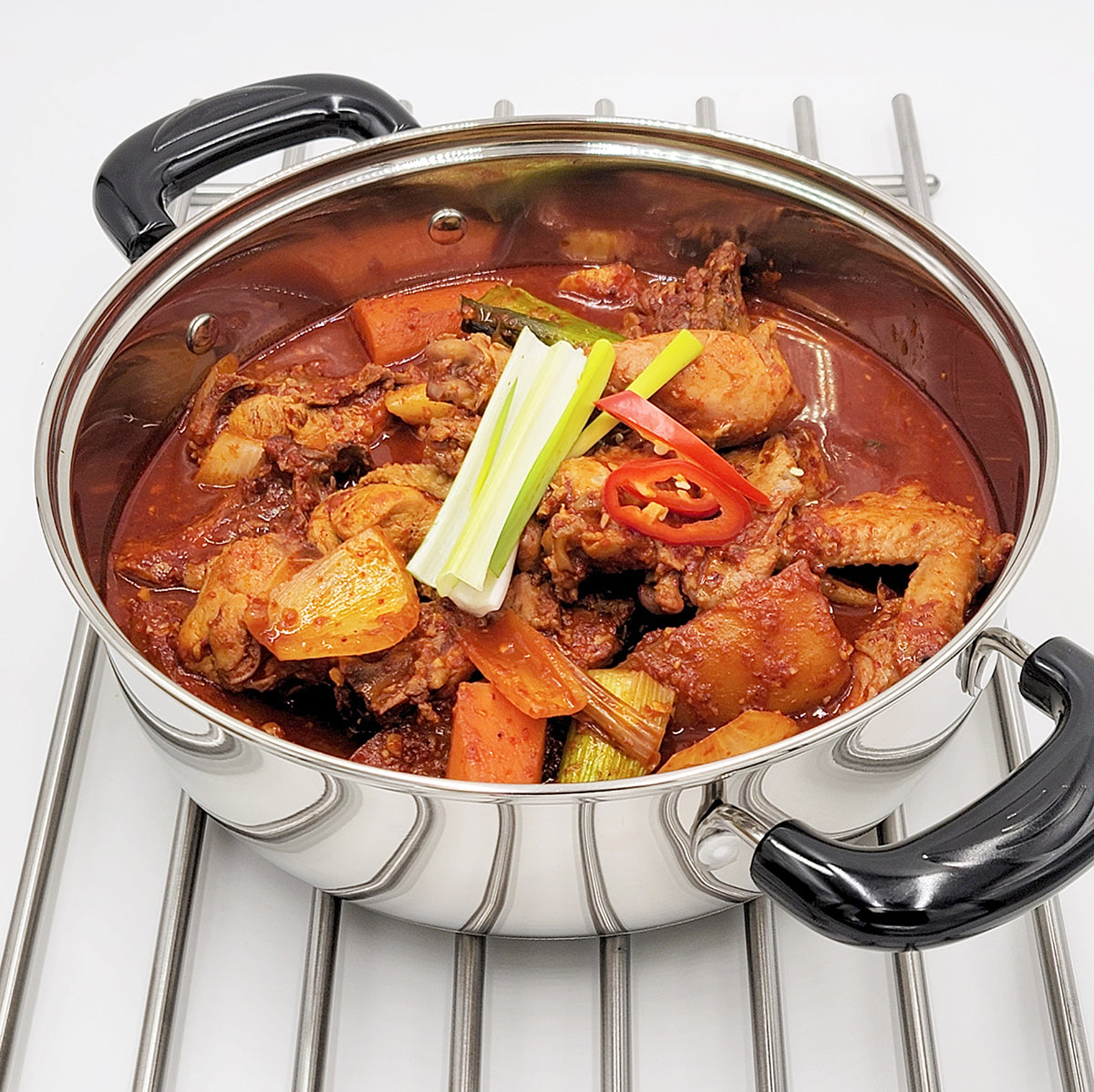 Dakbokkeumtang (Korean spicy braised chicken stew) – packaged for delivery | Banchan365