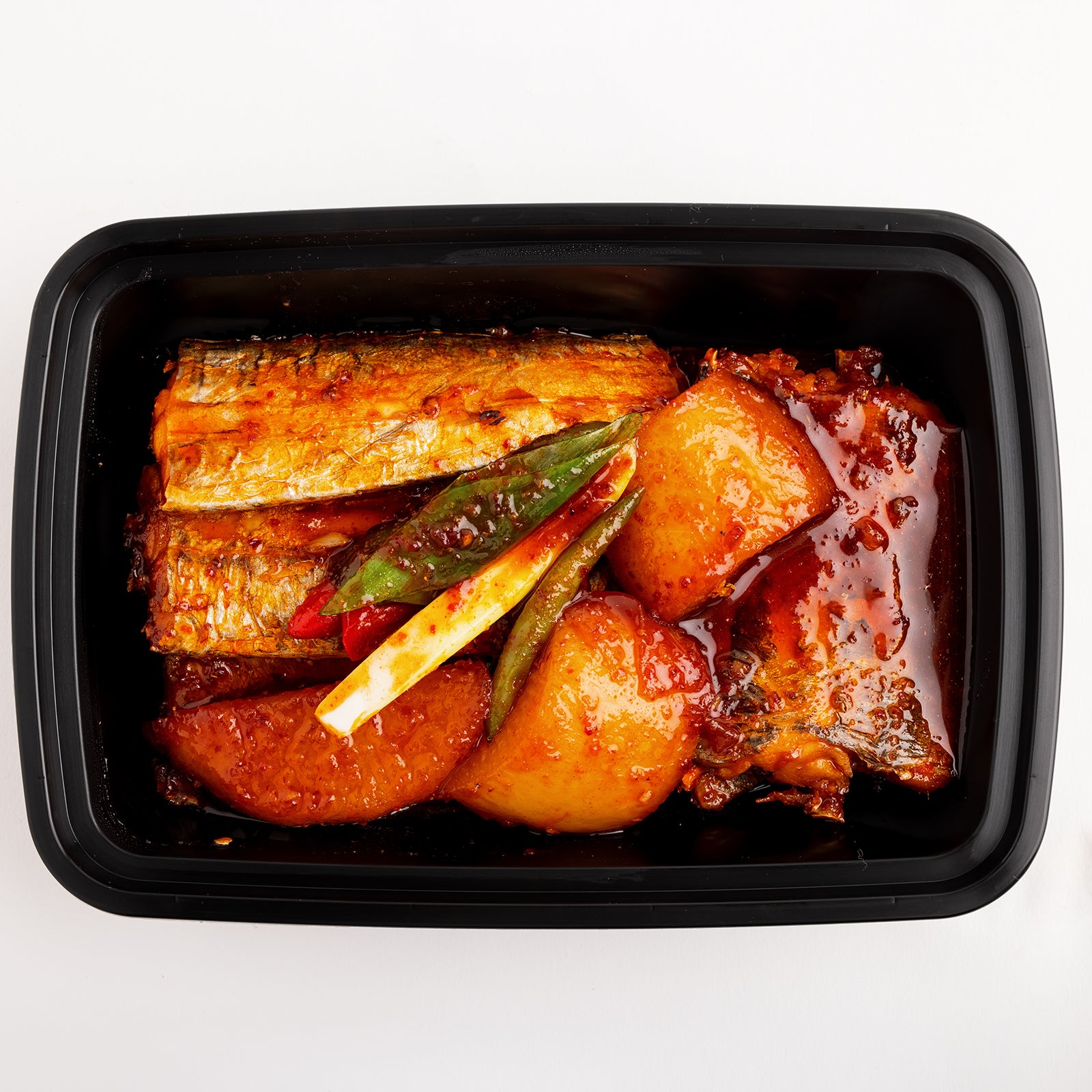 Galchi-jorim (Korean braised cutlassfish with radish) – detail view (image 6) | Banchan365