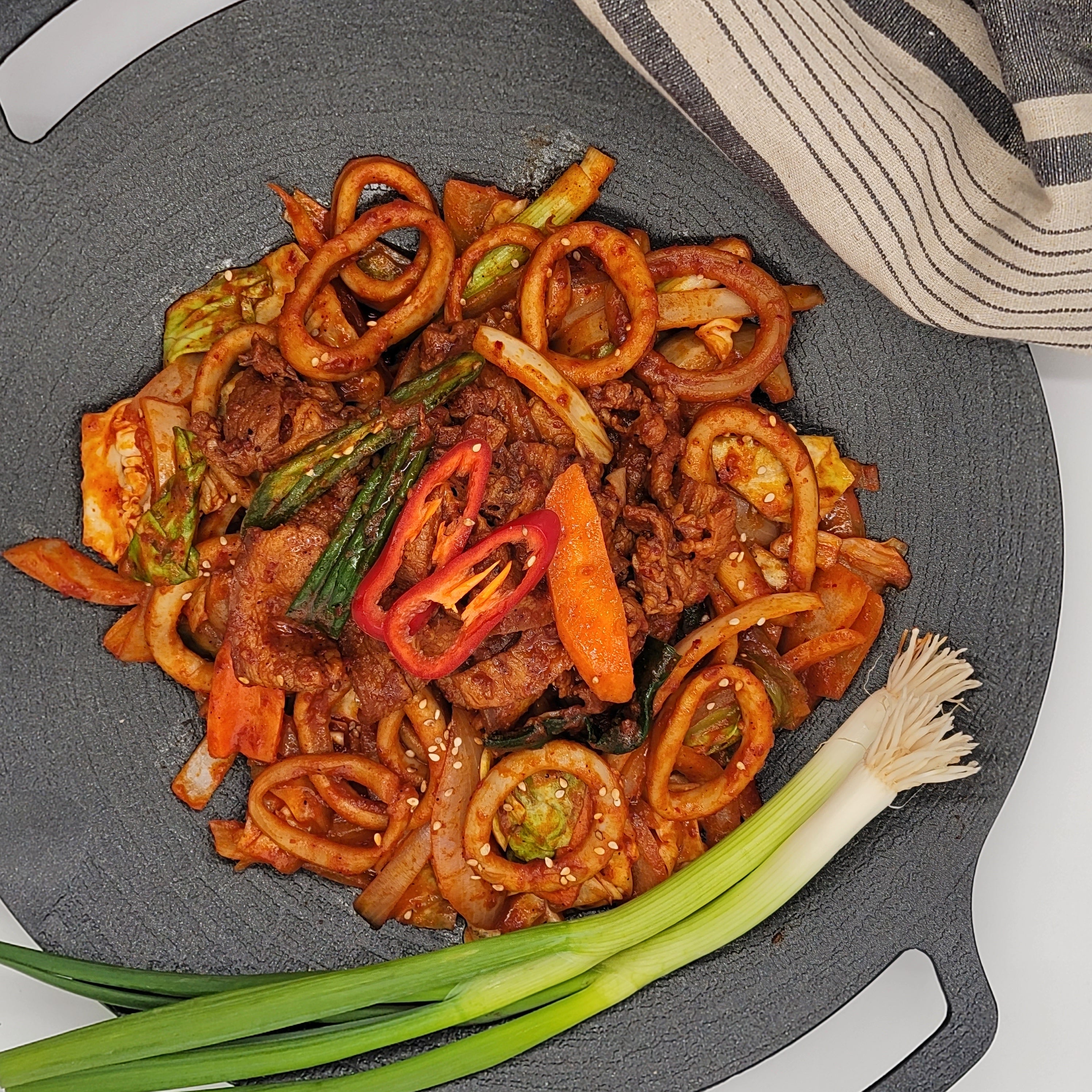 Ojingeo samgyeopsal-bokkeum (Korean stir-fried squid and pork belly) – 1.5 lb – packaged for delivery | Banchan365