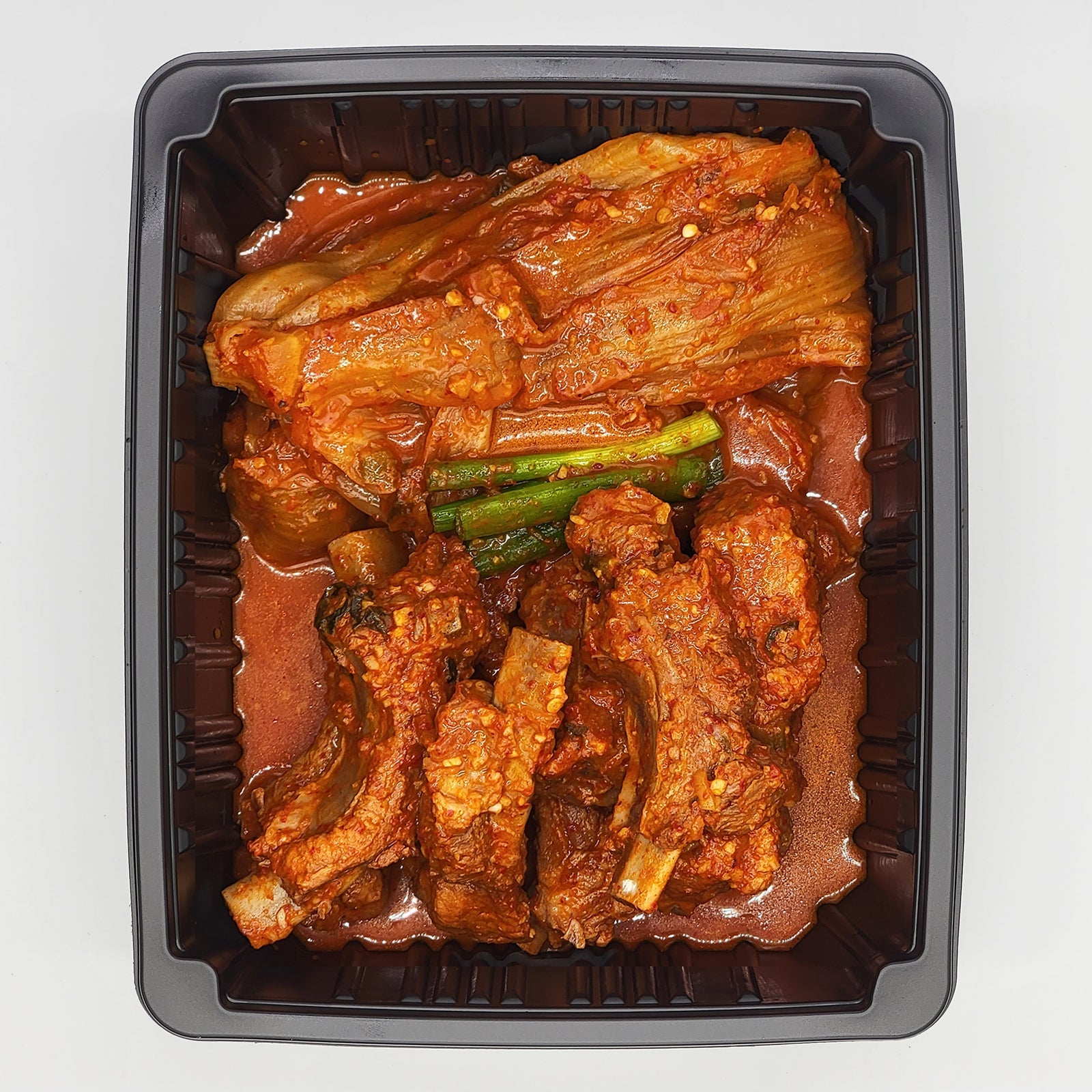 Dwaeji-galbi kimchi-jjim (Korean braised pork back ribs with kimchi) – detail view (image 5) | Banchan365