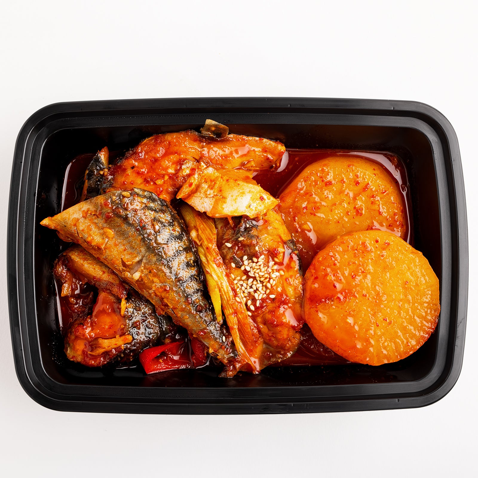 Godeungeo-jorim (Korean braised mackerel with radish) – spicy stew – detail view (image 5) | Banchan365