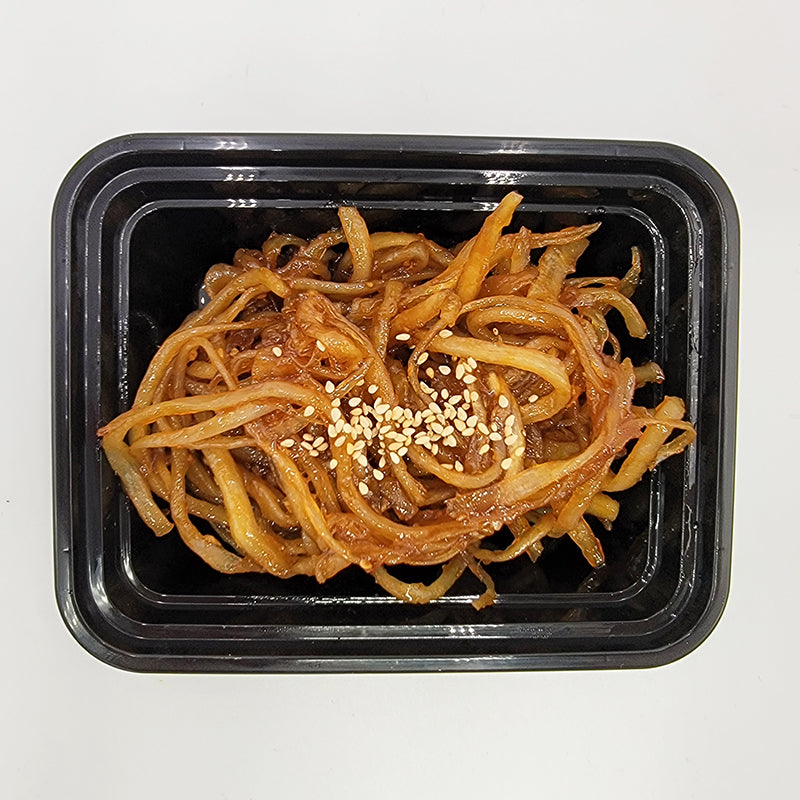Ganjang jinmichae (Korean soy-marinated dried squid strips) – large size – packaged for delivery | Banchan365