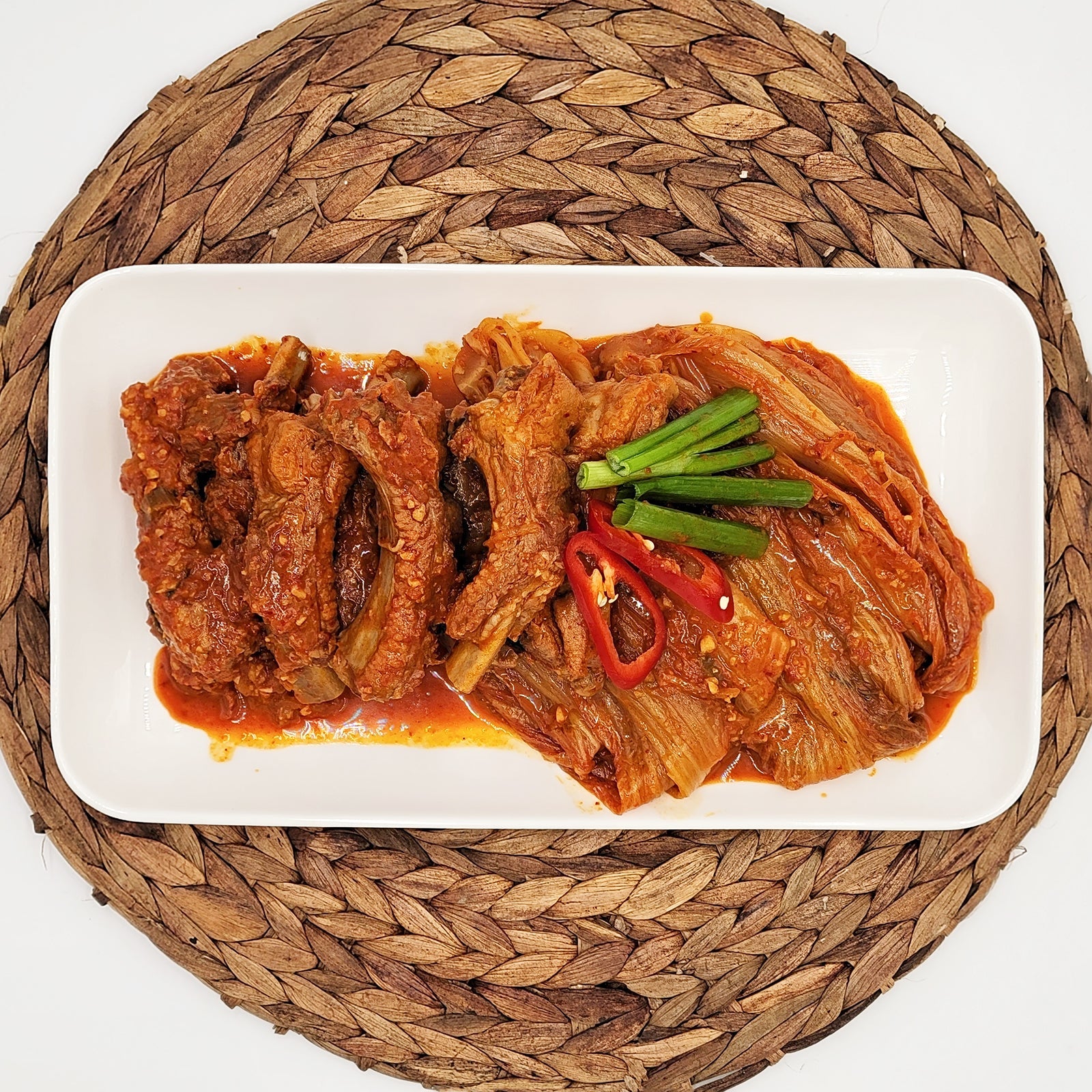 Dwaeji-galbi kimchi-jjim (Korean braised pork back ribs with kimchi) – packaged for delivery | Banchan365