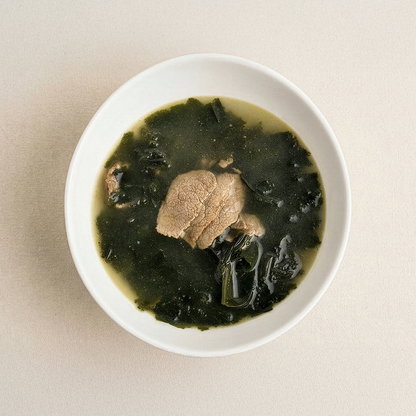 Sogogi-miyeokguk (Korean beef seaweed soup) – 2 servings | Banchan365