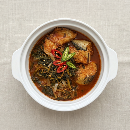 Siraegi godeungeo-jorim (Korean braised mackerel with dried radish greens) | Banchan365