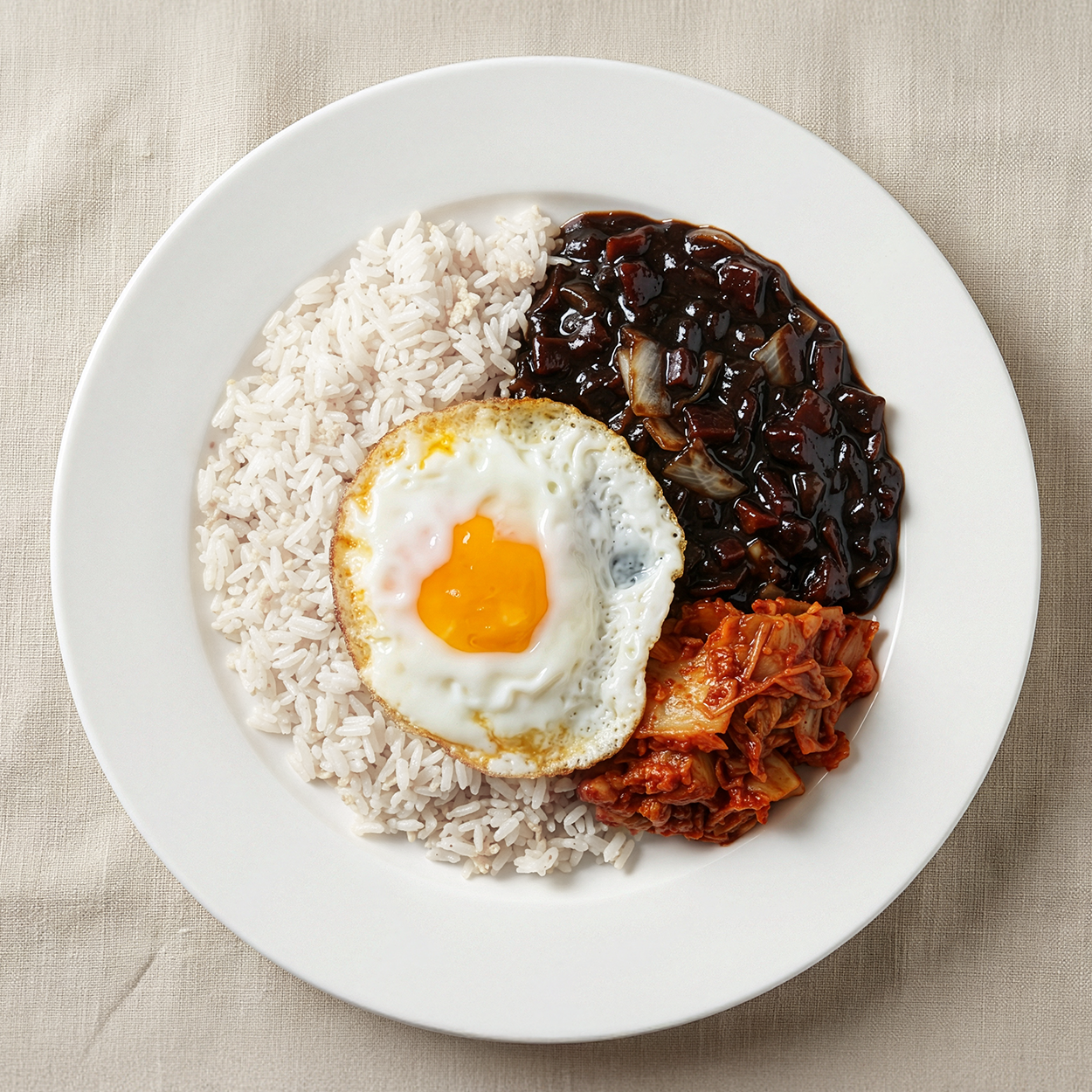Close-up view of Korean jjajang rice bowl frozen lunchbox – black bean sauce | Banchan365