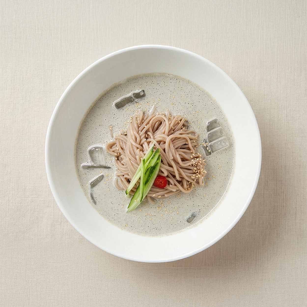 손으로 직접 만든 서리태 콩국