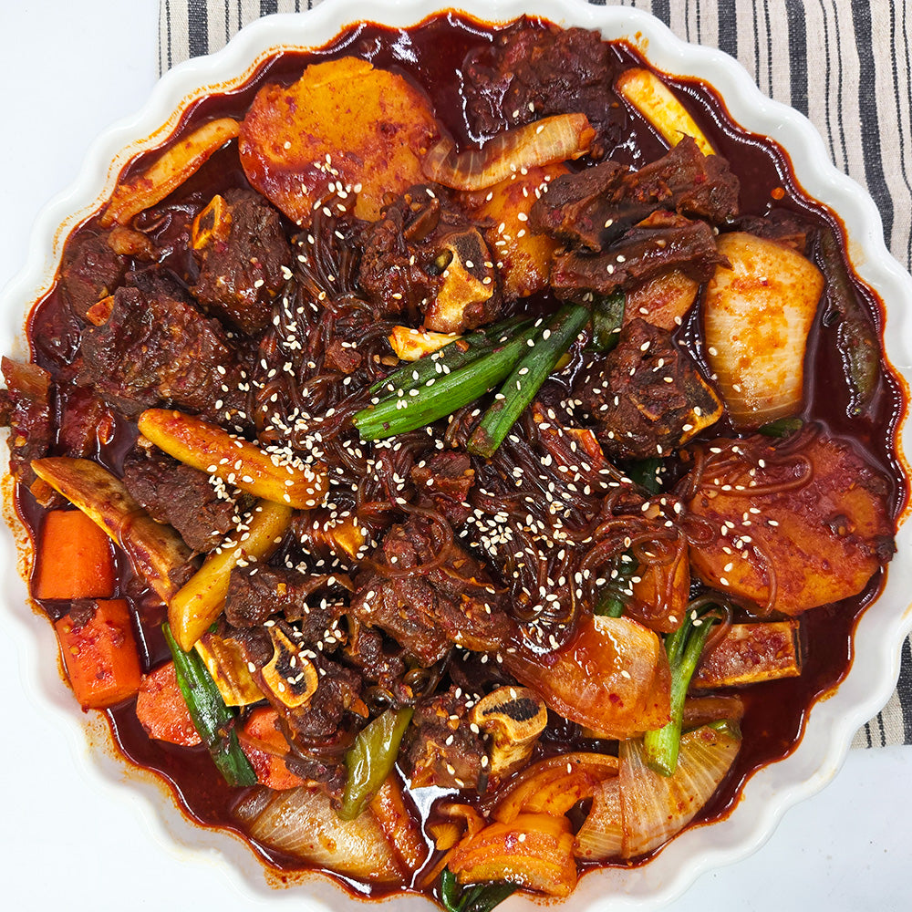 Maeun deunggalbi-jjim (Korean spicy braised beef back ribs) served and plated | Banchan365