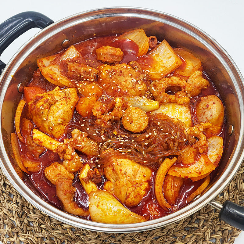 Close-up view of Gopdori-tang (Korean spicy beef tripe and chicken stew) | Banchan365