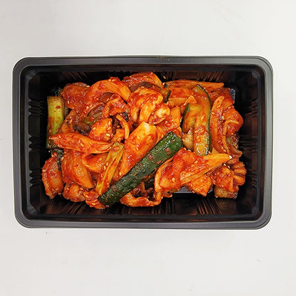 Ojingeo chomuchim (Korean spicy vinegared squid salad) – packaged for delivery | Banchan365