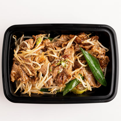 Chadol sukju-bokkeum – Korean beef brisket and bean sprout stir-fry | Banchan365